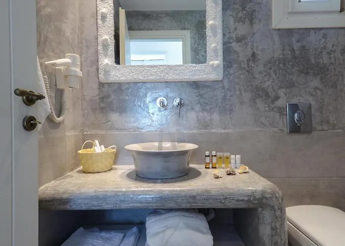 My Naxos Iiii アパート